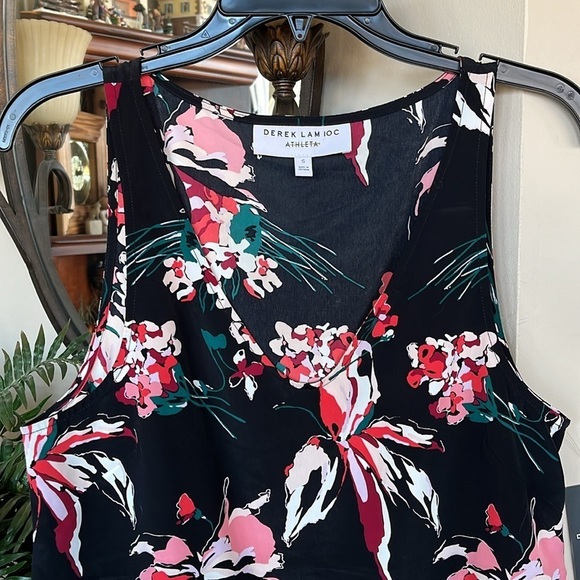 Brand New Derek Lam 10C x Athleta Black Floral Sleeveless Tank Top Lily Blouse - Picture 2 of 12